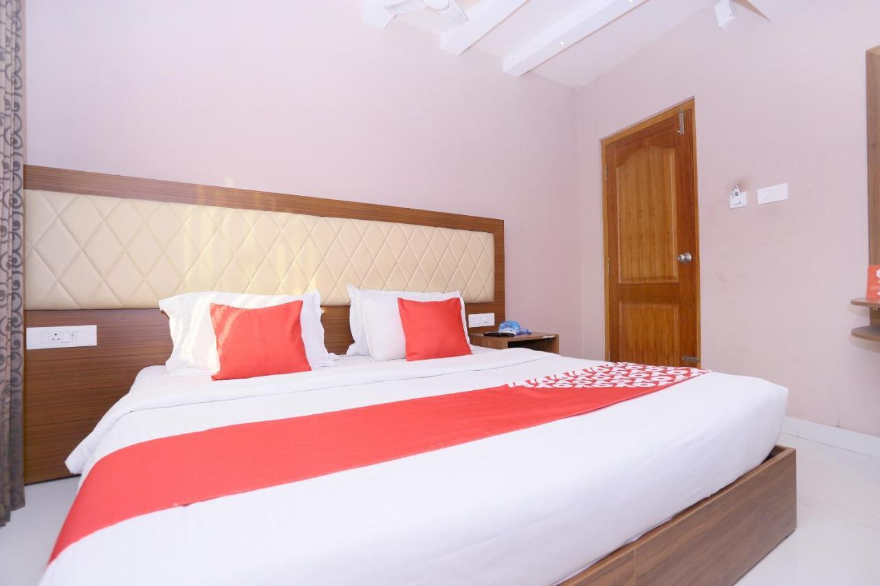 Oyo Flagship 25093 Hotel Thamam Kochi Buitenkant foto